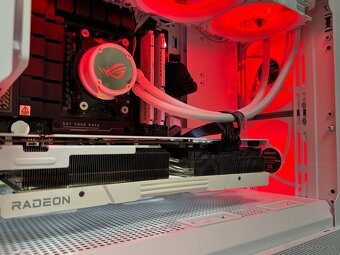 Ryzen 7 9700X\32GB\RX 7900XTX\SSD\1000W Zdroj - 7