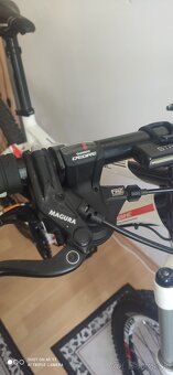 Predám celoodpružený hirský bicykel ako nový - 7