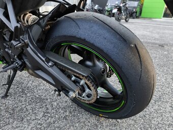Kawasaki Ninja ZX-10R - 7