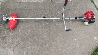 Krovinorez Hecht 142 BTS - 7