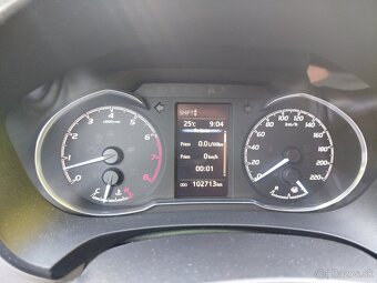Toyota Yaris - 7