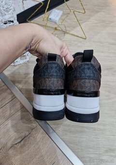 NOVE Michael Kors cierne,hnede,kremove,zlate tenisky 36-39 - 7