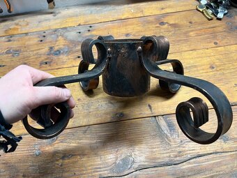 Kovaný stojan na Vianočný stromček. - 7