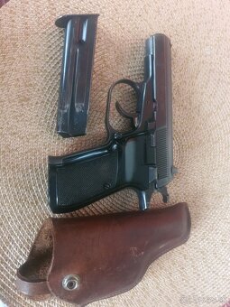 Predam sam. pištol Cz vz.83 - 7