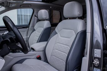 Volkswagen Touareg 3.0 V6 ELEGANCE / ZÁRUKA / AJ NA SPLÁTKY - 7