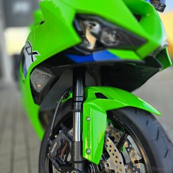 Kawasaki Ninja ZX-6R model 2026 zelená - 7