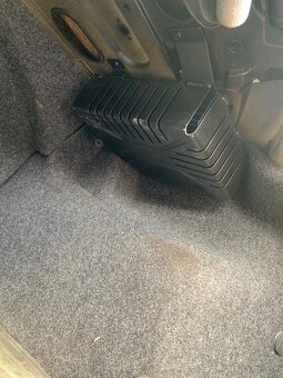 Rozpredam superb na nahradne diely - 7