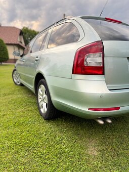 Škoda Octavia Combi 2.0 TDI PD Elegance - 7