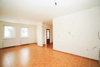 NA PREDAJ 3 - IZBOVÝ RODINNÝ DOM, DIAKOVCE, VEĽKÁ GARÁŽ - 7