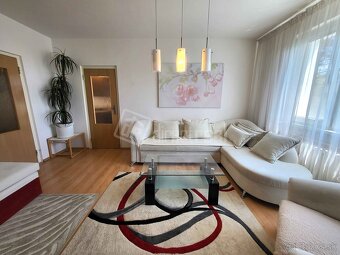 1-izbový zariadený byt s výmerou 45 m2 + predzáhradka… - 7
