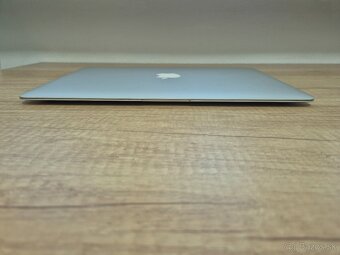 MacBook Air (13-inch, 2017) /intel Core i5/8GB RAM/128GB SSD - 7