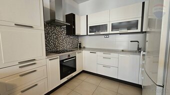 2izb.byt s vlastným kúrením, klímou a garážou - 7