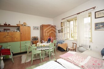 ZOBOR - 2 x RD na jednom pozemku, pôvodný stav - 7