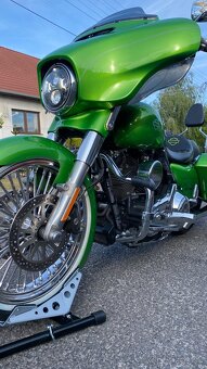 Harley Davidson Street Glide - 7