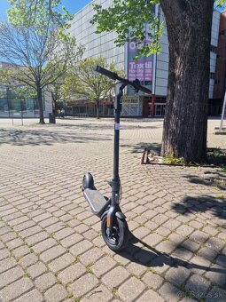 Ninebot Kickscooter F2 by Segway - 7