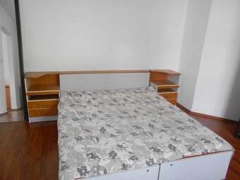 Prenájom priestranného bytu 2 + 1 v Čadci - centrum - 7