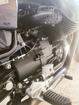 Moto Guzzi V7 STONE 850 Special 2024 - 7