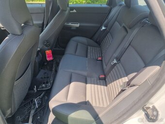 Volvo s40 - havarované - 7