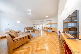 POD HRADOM - ZÁMOCKÁ - 3 IZBOVÝ BYT NA BÝVANIE AJ INVESTÍCIU - 7