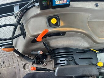 Traktor NEW HOLLAND L85 TOP STAV - 7