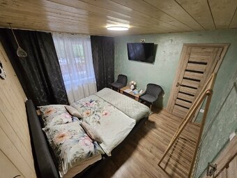 Čalúnená posteľ s matracmi – tmavosivá, ako nová - 7