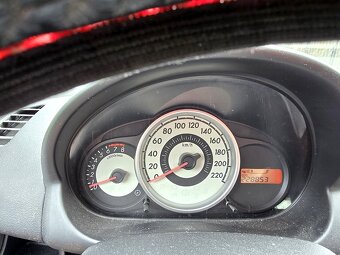 Mazda 2 1.3 63kW benzín - 7