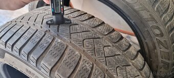 Predám 4xzimné pneumatiky 245/45r18 Pirelli - 7