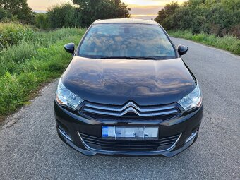 Citroën C4 e-HDi Exclusive 84 kW . - 7