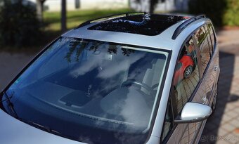 Volkswagen Touran 1.6 TDI Panorama - 7