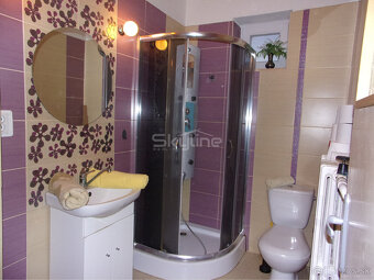 Výrazne znížená cena -predaj 4 izbový rodinný dom, 2 garáže, - 7