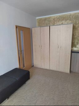 Ubytovanie stredná/vysoká škola študentky byt-Nitra-Chrenová - 7
