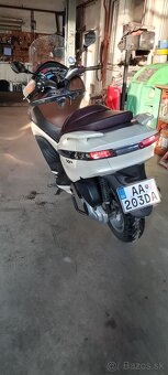 Piaggio X10 125cc - 7