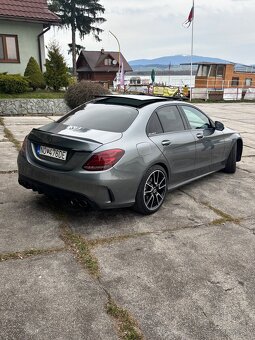 Mercedes  AMG C43 - 7