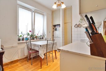 CENTRUM J.KOZÁČEKA | Priestranný 3 izbový byt s garážou. - 7