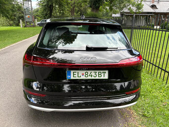 Audi e-tron 50 quattro 4x4 100% batéria - 7