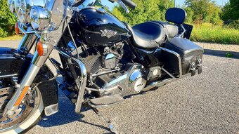 HARLEY-DAVIDSON ROAD KING CLASSIC - 7