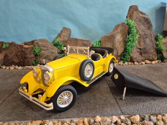 Prodám model 1:18 Mercedes Benz 630K 1927 - 7