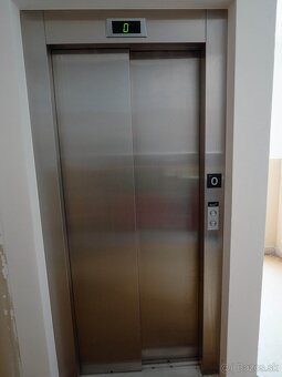 Na predaj: Priestranný 2-izbový byt vo Vrábľoch – posledné p - 7