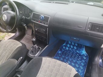 Golf 4 1,6 74kw - 7