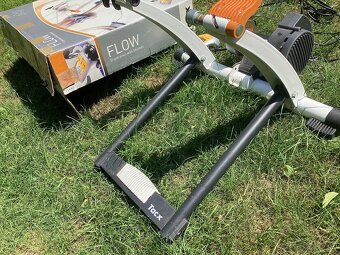Cyklotrenažér Tacx Flow v pôvodnom balení - 7