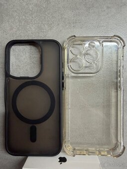 iPhone 15 pro, black titanium, 128GB - 7