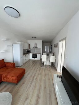 Prenajom 3-izbovy byt WEST - 7