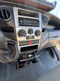 Iveco Daily kabina - 7