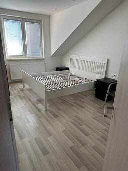 Ponúkame na prenájom 2-izbový byt s balkónom a parkovacím mi - 7