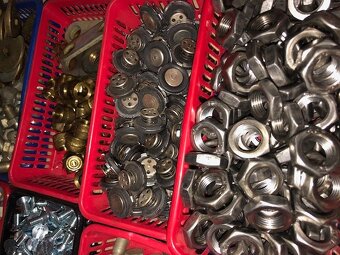 Uaz 469 Gaz, Volga predám diely na brzdy - 7