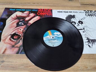 Lp ALICE COOPER - Raise Your Fist and Yell - 7