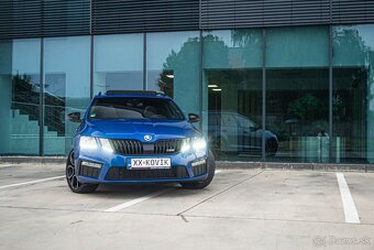 Škoda Octavia Combi 2.0 TDI RS DSG 4x4 Modrá - 7