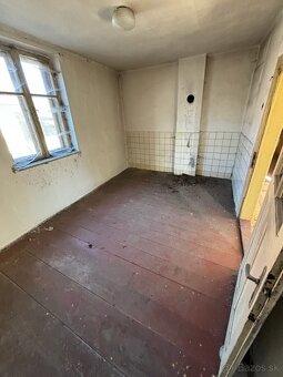 Predám zaujimavý rodinný dom v Liskovej 109m2 - 7