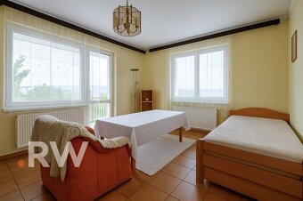 Priestranný RD s potenciálom v centre Žiaru nad Hronom - 7