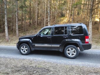 Jeep Cherokee Liberty KK 2.8 crd 130kw 4x4 - 7
